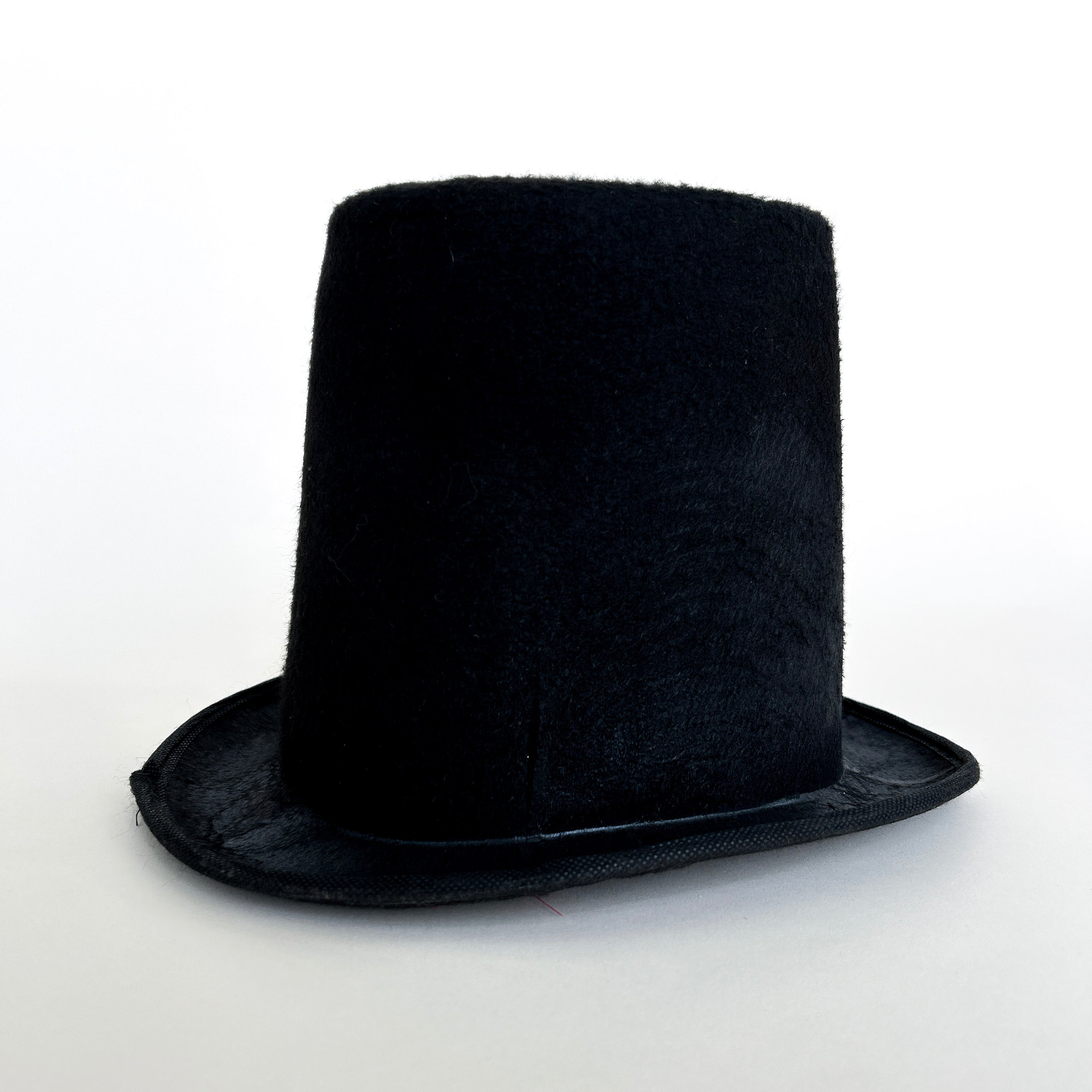 CHAPEAU DE FEUTRE NOIR