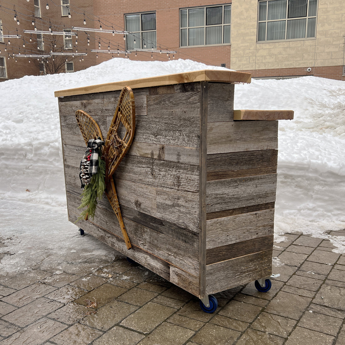 BAR SUR ROULETTES