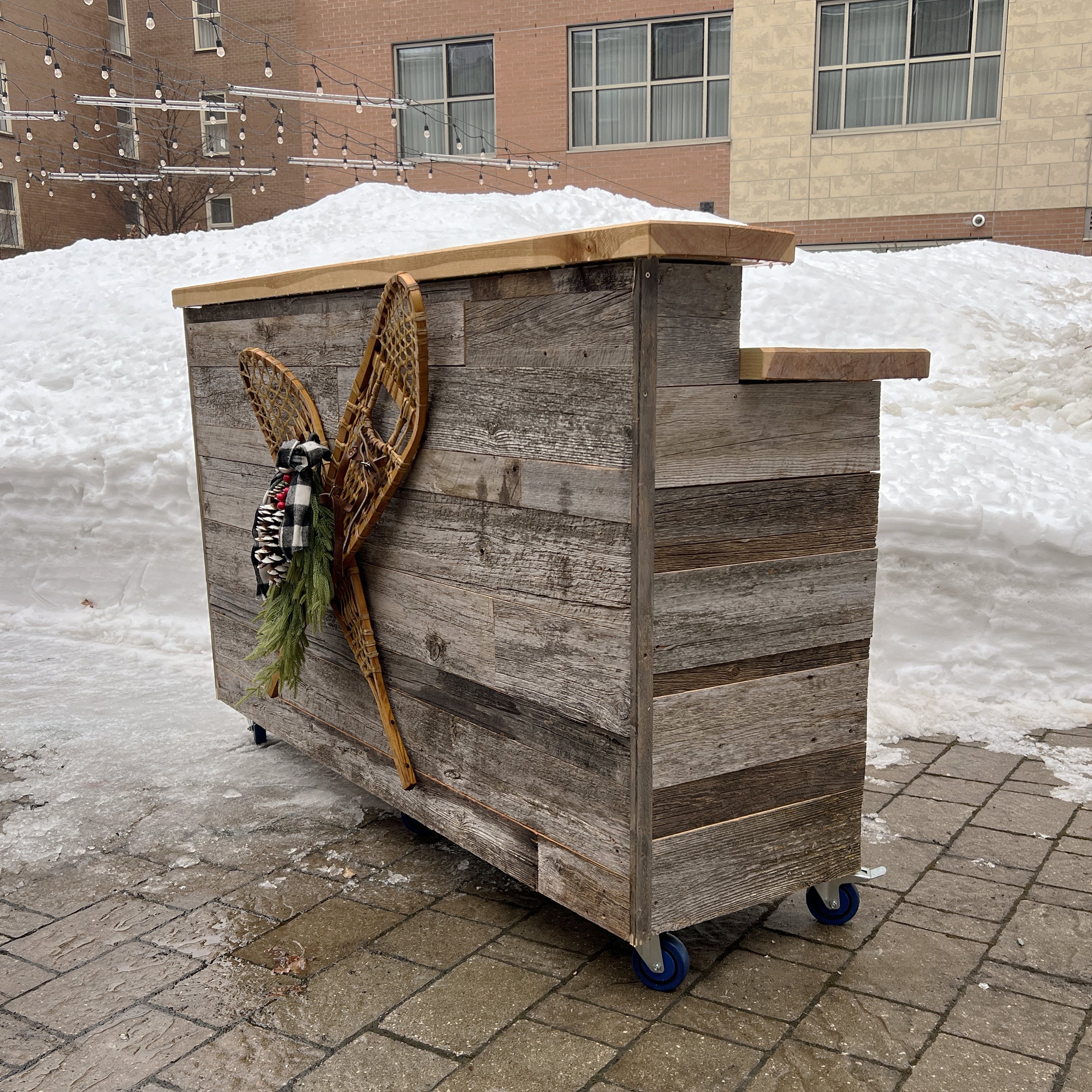 BAR SUR ROULETTES