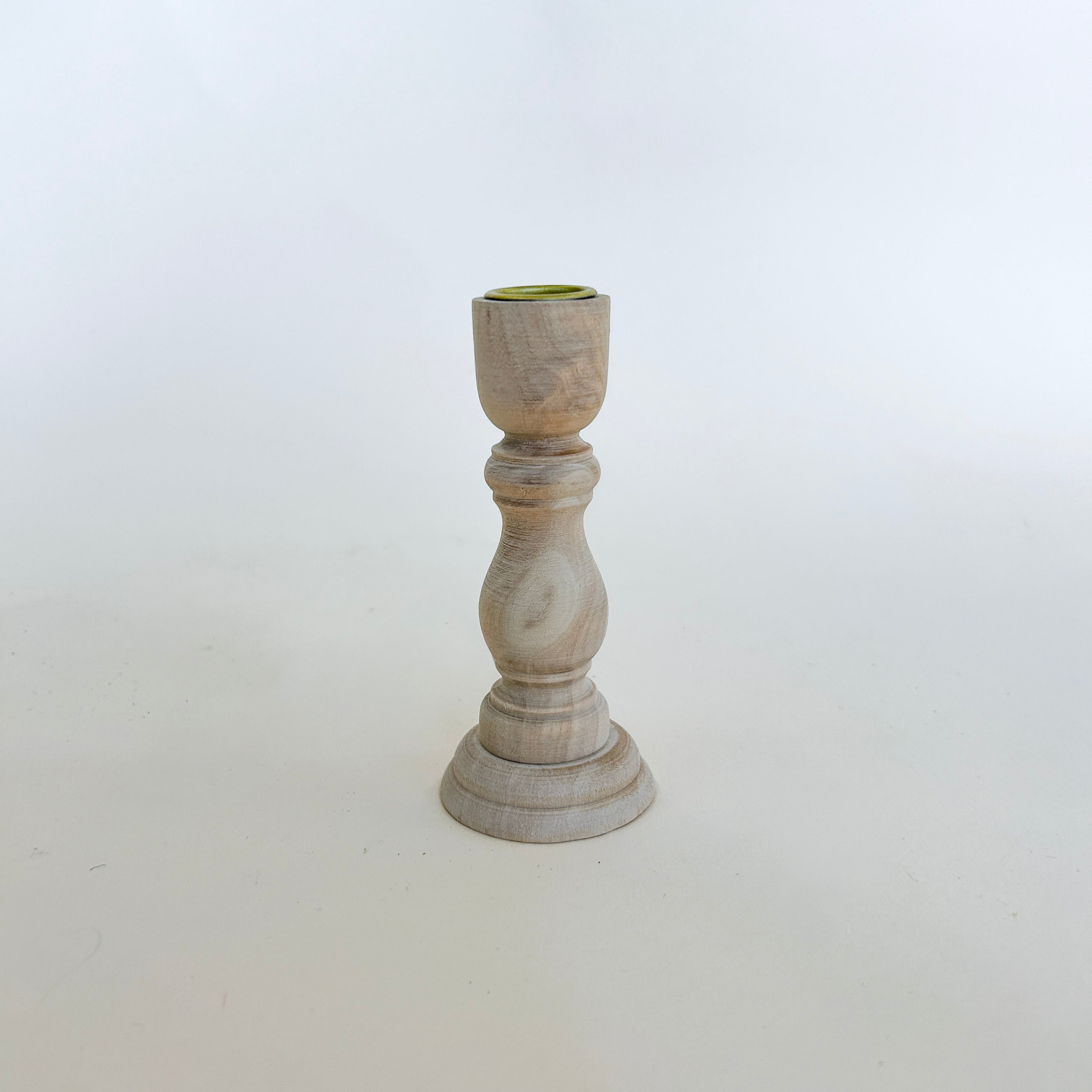 BOUGEOIR EN BOIS