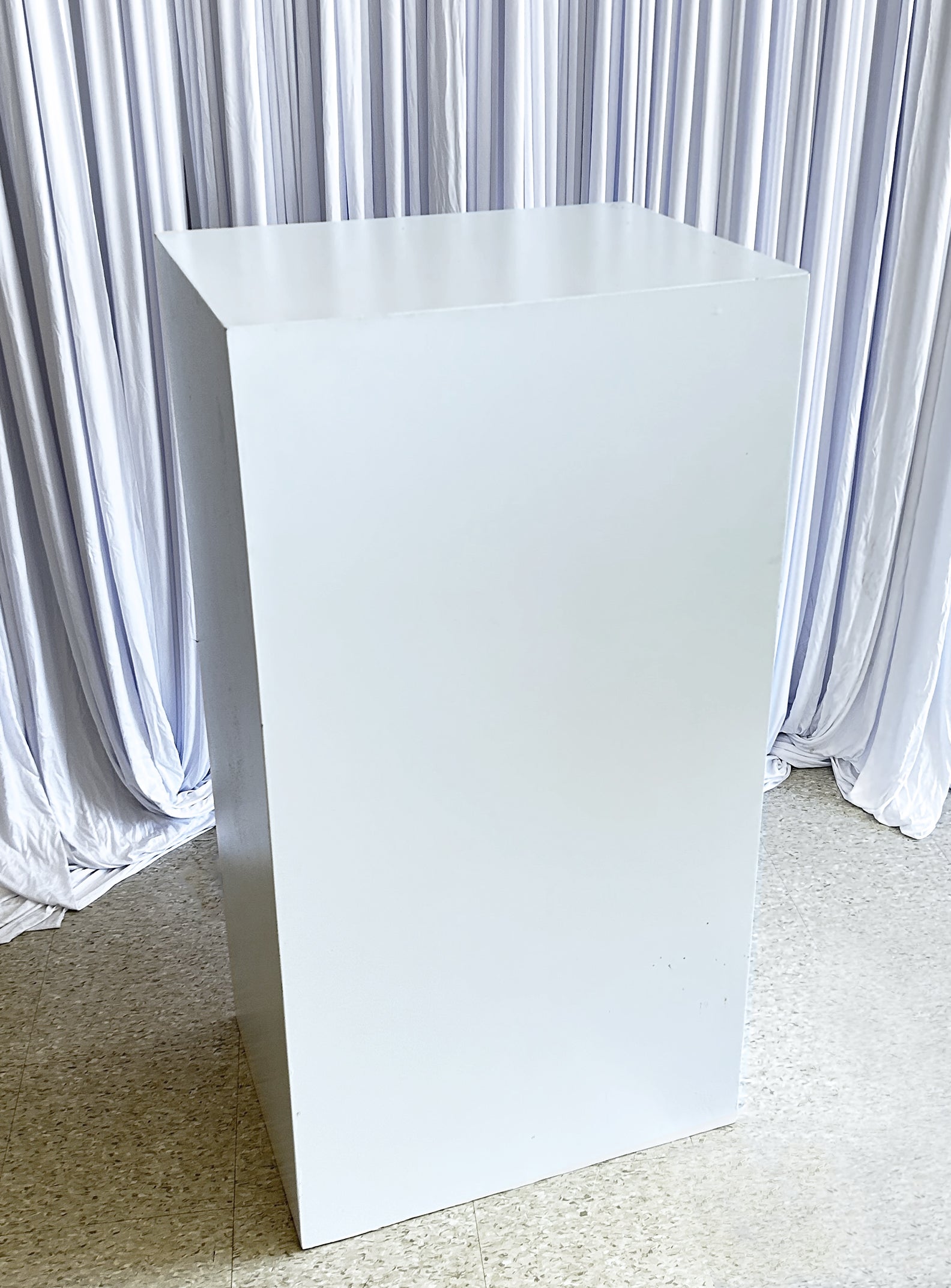 PODIUM BLANC