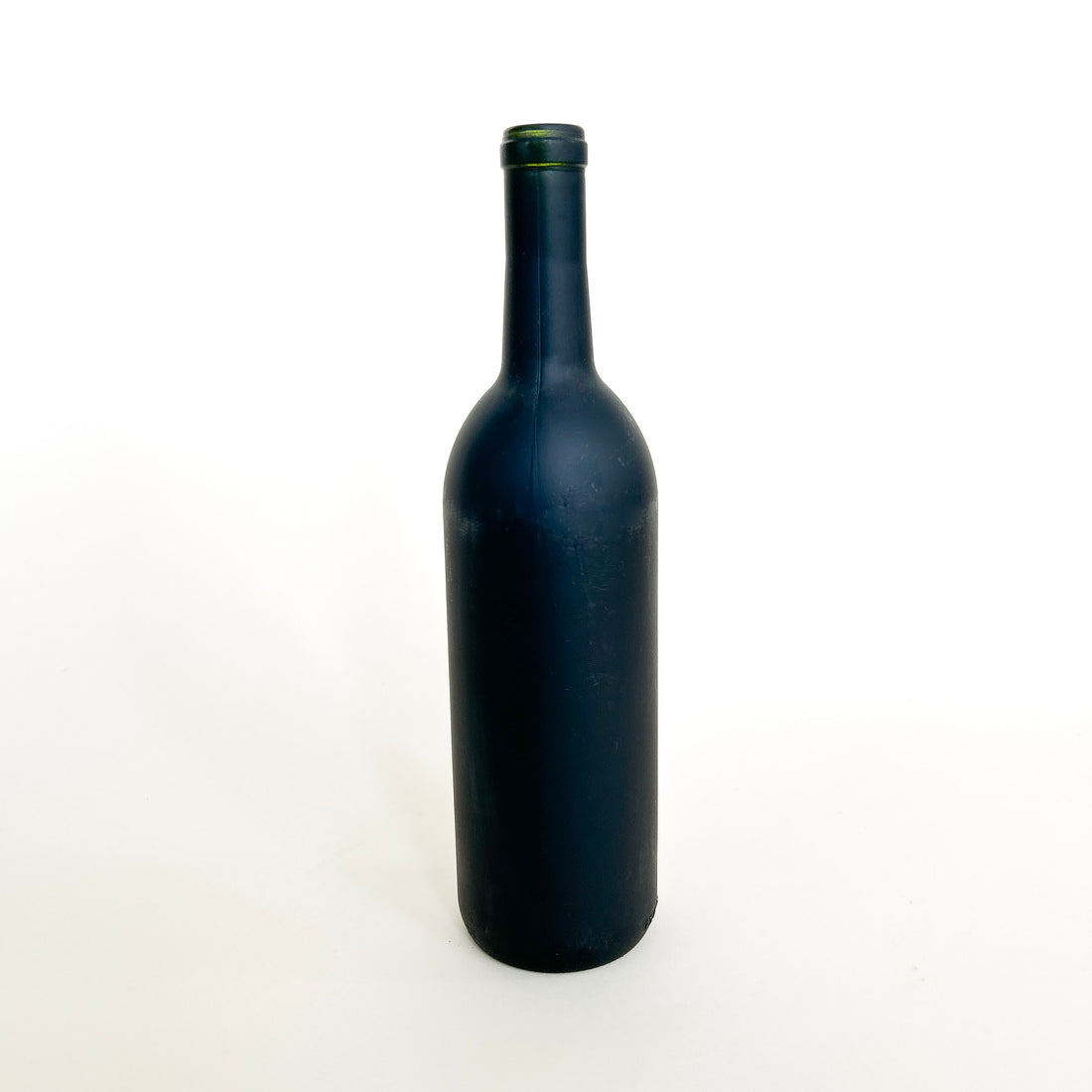 BOUTEILLE DE VIN NOIR MAT