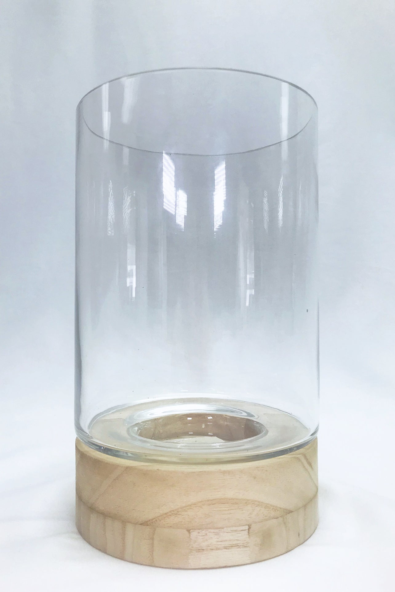 VASE EN VERRE CYLINDRIQUE AVEC BASE EN BOIS